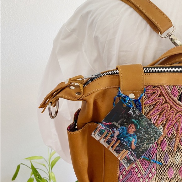 Genuine leather convertible bag from Guatemala main image 8